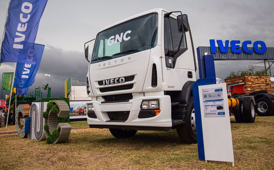 IVECO amplió su 'Full Range' a GNC y diésel en Expoagro